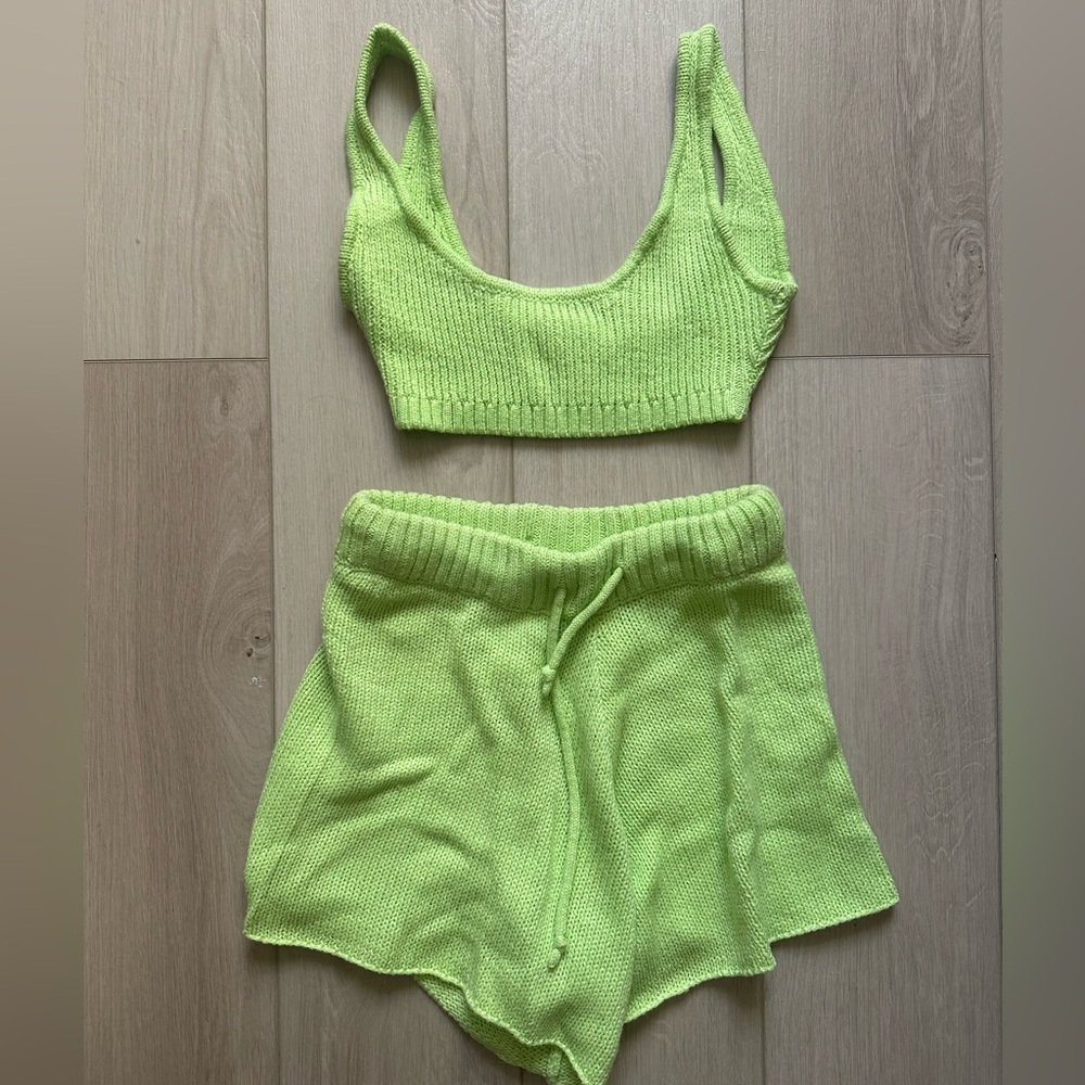 WeWoreWhat Neon Green Knit Chunky Cozy Stitch Sweater Set
